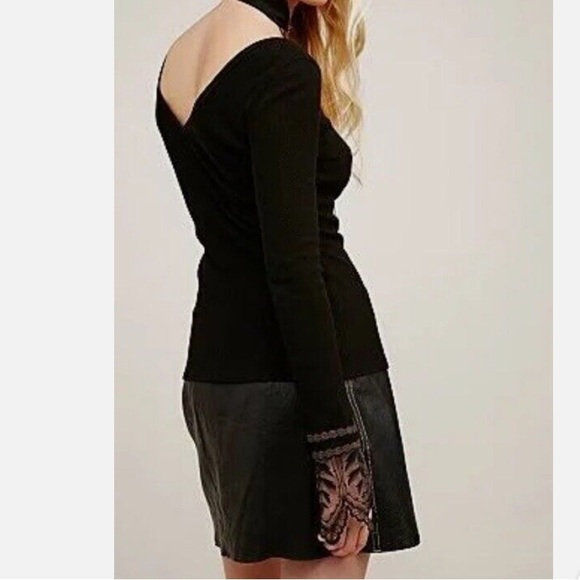 Free People Last Dance Thermal Top Long Sleeve Black Lace Cuff V-Back - Picture 2 of 12